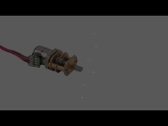 8mmはステッピング モーターを連動させた